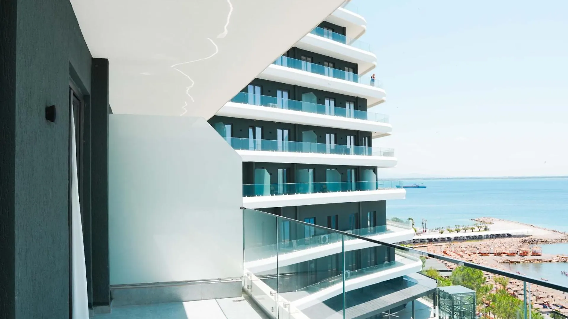 Ilyonis Hotel & Spa Shëngjin 5*,  Arnavutluk