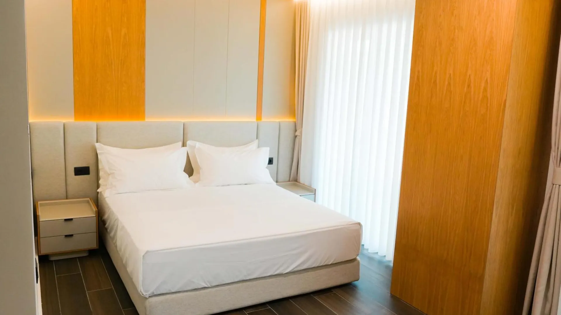 Ilyonis Hotel & Spa Shëngjin 5*,  Arnavutluk